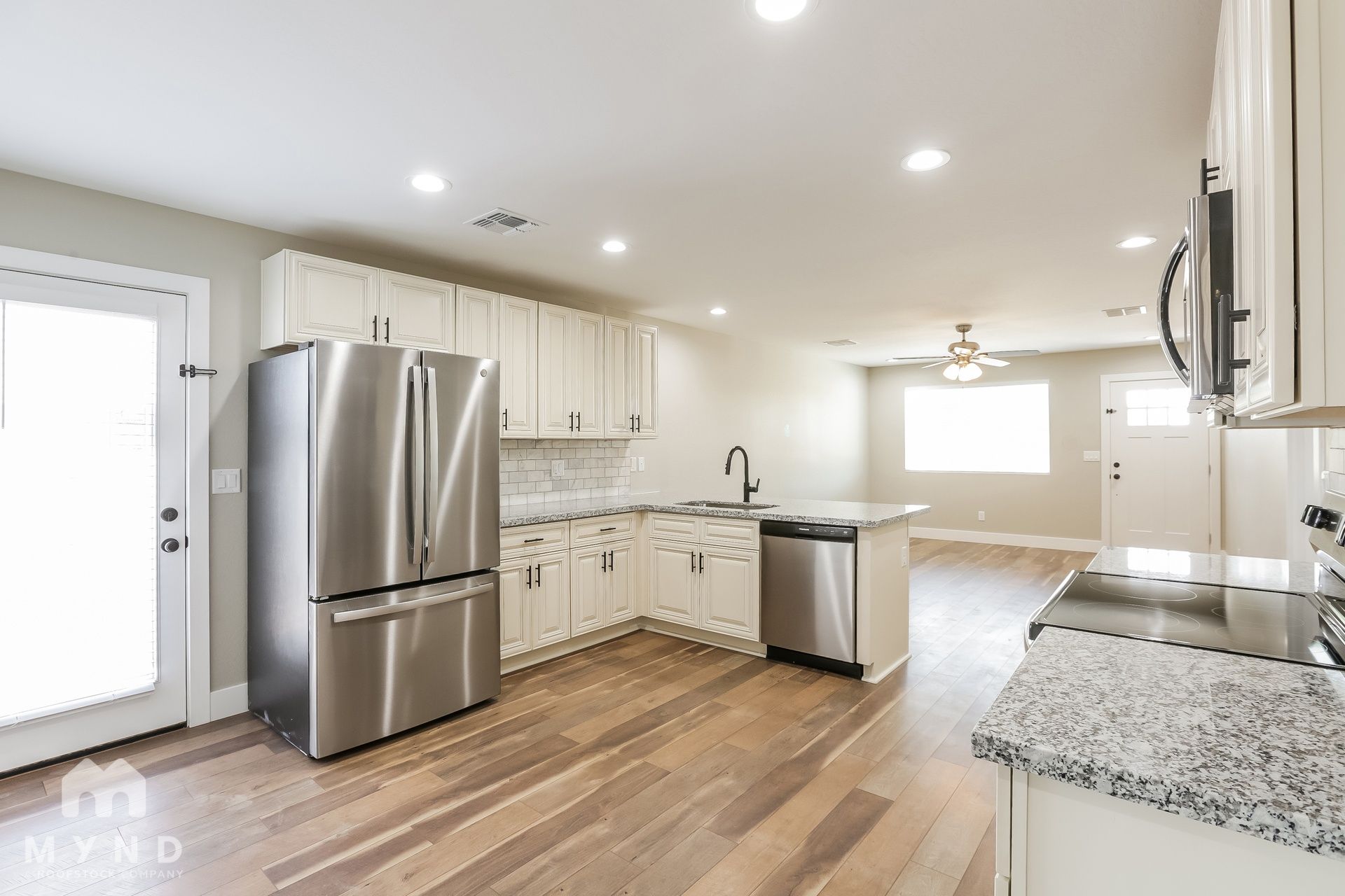 5108 S 23rd Ave Phoenix, AZ 85041 photo 4