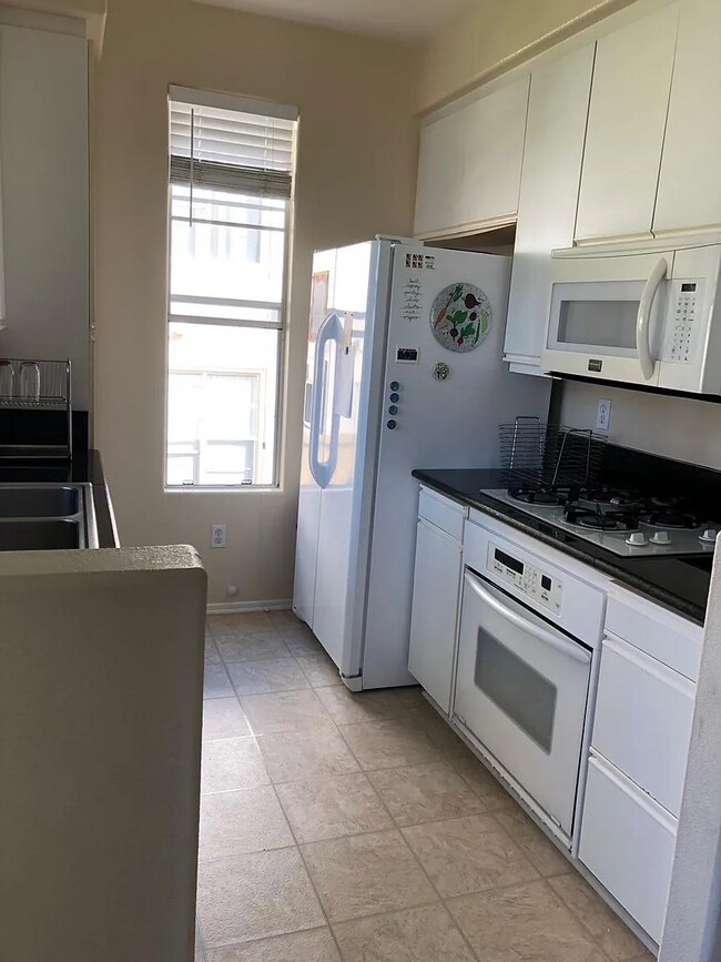 3534 Caminito El Rincon San Diego, CA 92130 photo 2