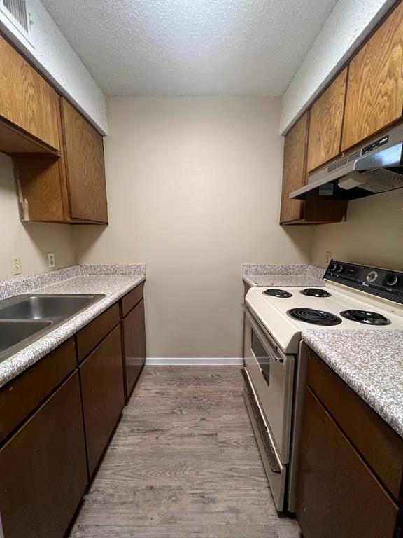 202 E 32nd St Austin, TX 78705 photo 5