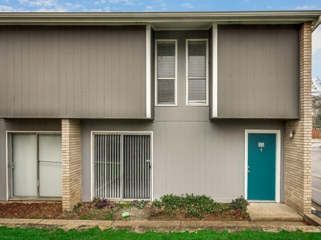 Pinewoods Apartments photo 4