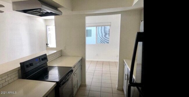 18202 N Cave Creek Rd Phoenix, AZ 85032 photo 3
