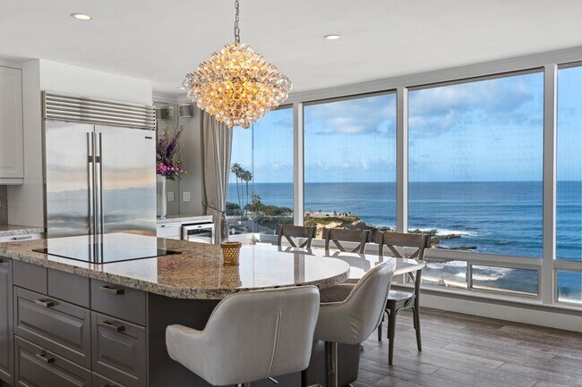 1219 Coast Blvd San Diego, CA 92037 photo 2