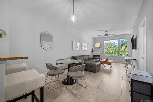 300 W Beech St San Diego, CA 92101 photo 5