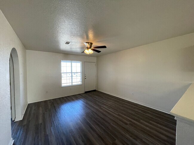 1606 Dugger Cir Killeen, TX 76543 photo 3
