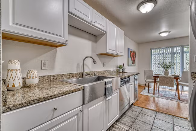 762 Hayes St Seattle, WA 98109 photo 3