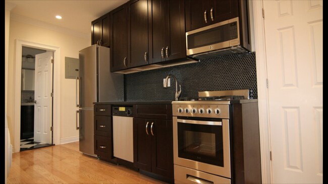 373 S 4th St Brooklyn, NY 11211 photo 4
