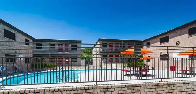 6945 I-10 San Antonio, TX 78213 photo 4