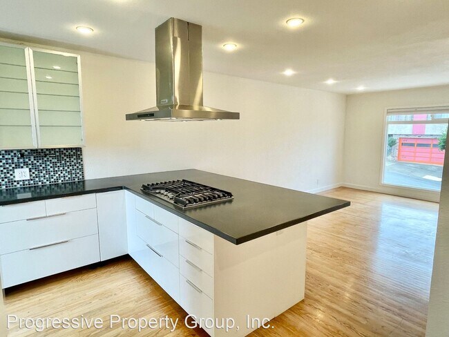 809 Colby Street, San Francisco, CA 94134 photo 5