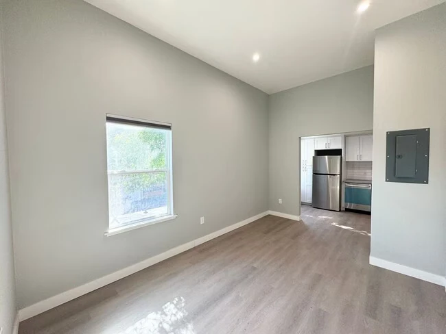 123 S K St Livermore, CA 94550 photo 4