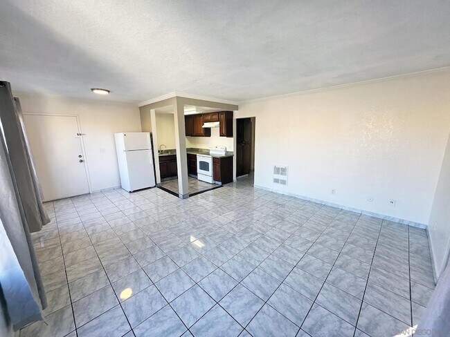4056 Van Dyke Ave San Diego, CA 92105 photo 2