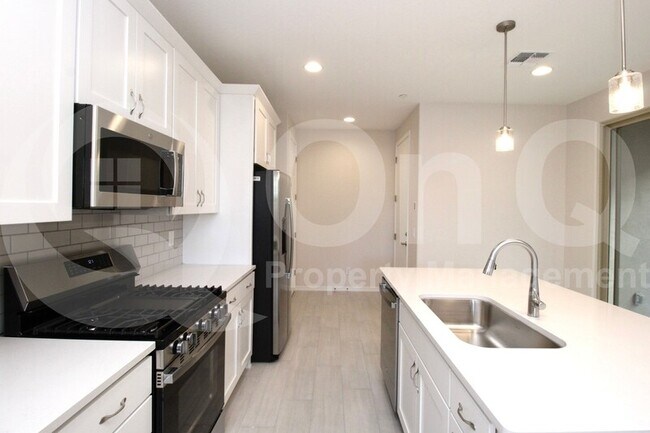 2922 North Clanton Street, Buckeye, AZ 85396 photo 5
