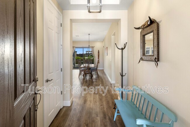30737 South Osprey Drive, Oracle, AZ 85623 photo 2
