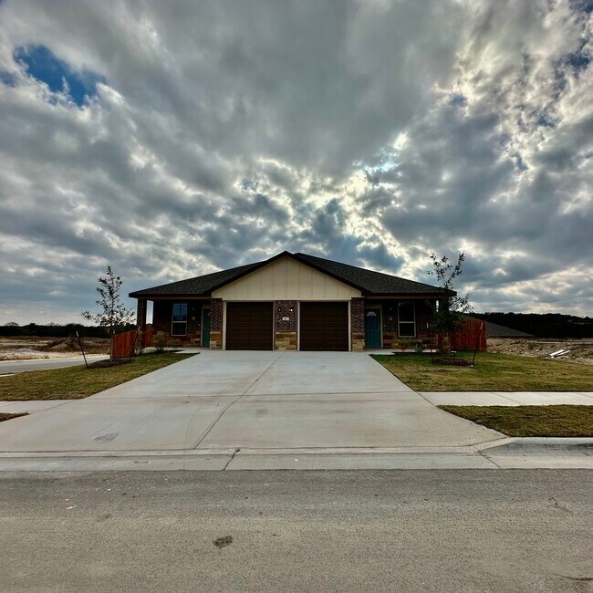 101 Leon Ln Copperas Cove, TX 76522 photo 2