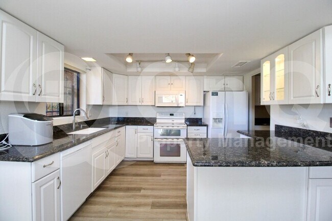 5330 N Central Ave Phoenix, AZ 85012 photo 4