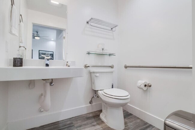 4505 Park Blvd San Diego, CA 92116 photo 3