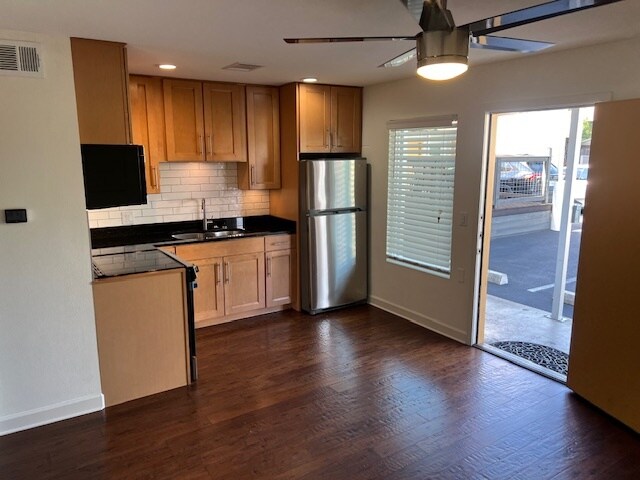 East Village Apartments photo 5
