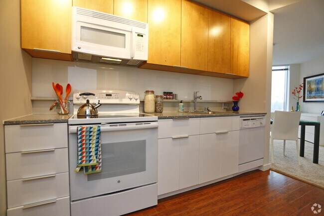 288 106th Ave NE Bellevue, WA 98004 photo 3