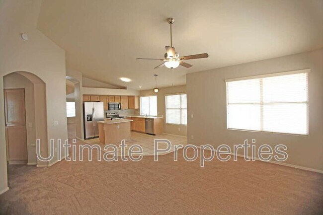 9625 W Mary Ann Dr Peoria, AZ 85382 photo 5