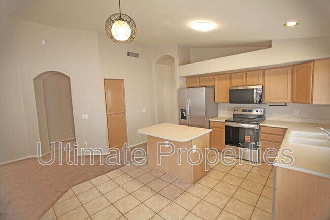 9625 W Mary Ann Dr Peoria, AZ 85382 photo 3
