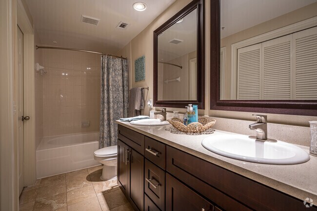 5401 Glenmont Drive, Houston, TX 77081 photo 3