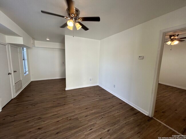 5420 Callaghan Rd San Antonio, TX 78228 photo 4