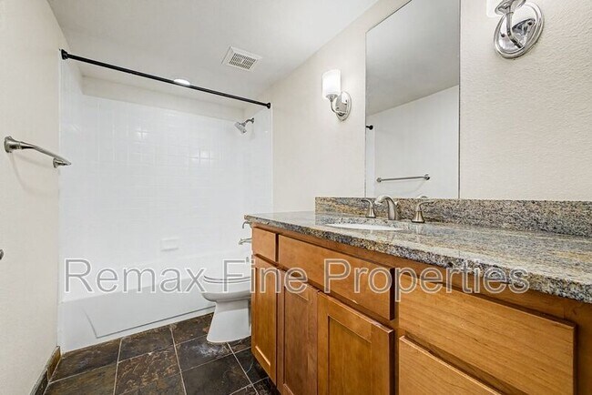 4704 E Paradise Village Pkwy N Phoenix, AZ 85032 photo 4