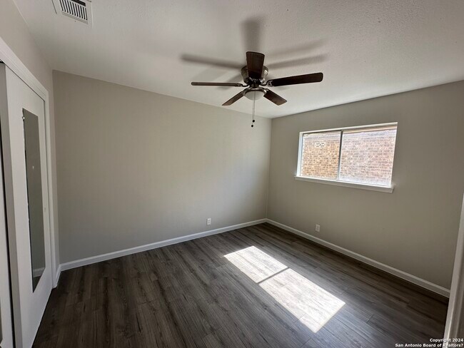 5522 Grand Lake Dr San Antonio, TX 78244 photo 5