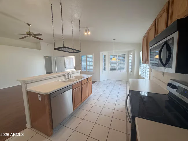 12054 S 44th St Phoenix, AZ 85044 photo 4