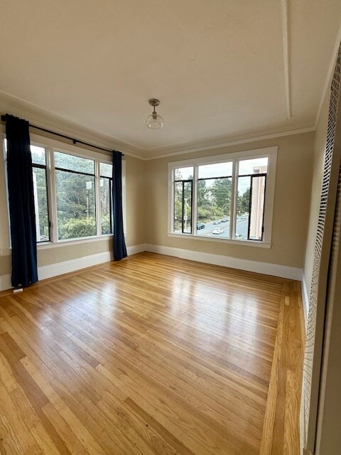 1701 Lincoln Wy San Francisco, CA 94122 photo 3