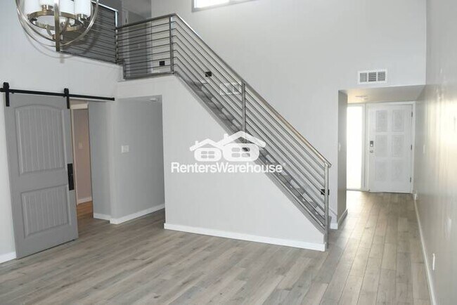 15 E Loma Ln Phoenix, AZ 85020 photo 4