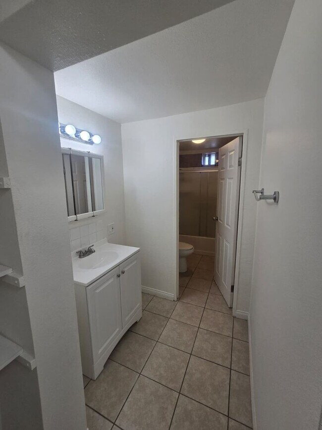 302 Sycamore Rd San Diego, CA 92173 photo 4