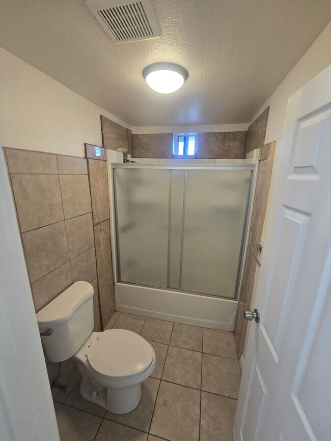 302 Sycamore Rd San Diego, CA 92173 photo 2
