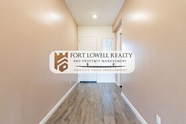2811 W Pollack St Phoenix, AZ 85041 photo 4