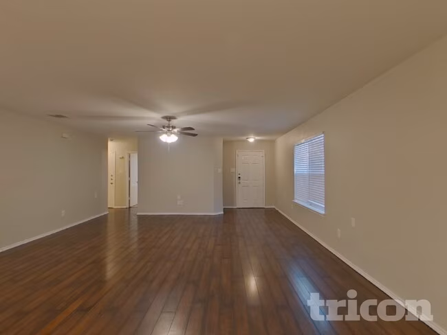 4845 Leaf Hollow Drive, Fort Worth, TX 76244 photo 2