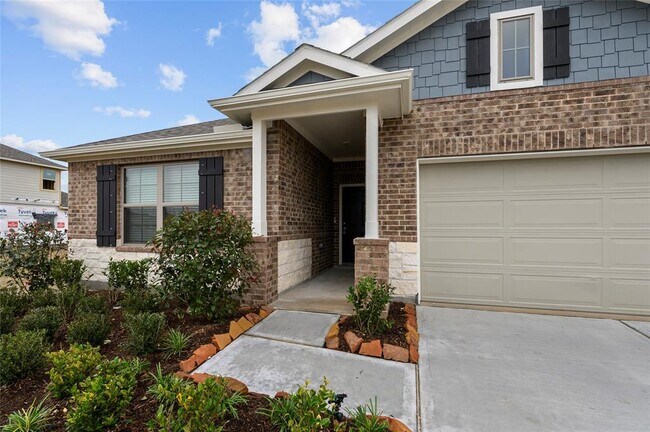 7730 Squall Ln Mont Belvieu, TX 77523 photo 4