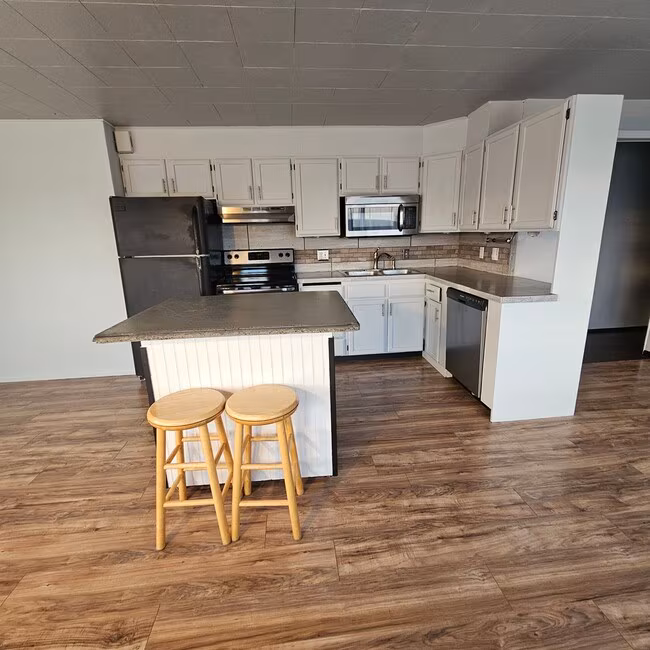 1018 Callahan Dr Bremerton, WA 98310 photo 5