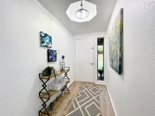 5322 Vermillion Trail, Arlington, TX 76017 photo 3