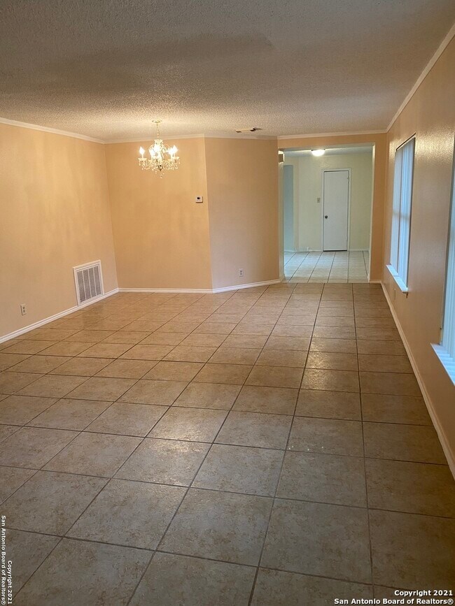 3510 Mistic Grove San Antonio, TX 78247 photo 5