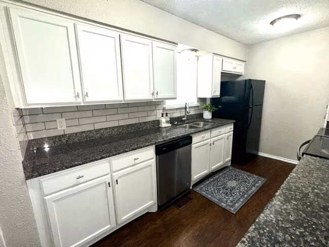 5019 Blanchard Drive, Dallas, TX 75227 photo 3