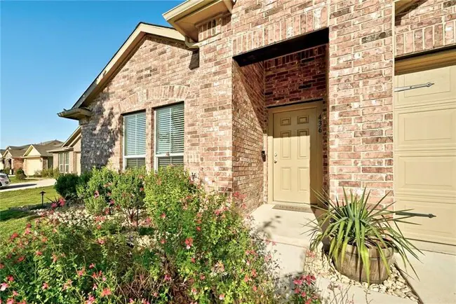 436 Musgrav Kyle, TX 78640 photo 4