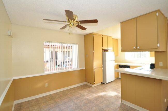 Casa de Palomar Apartments photo 2