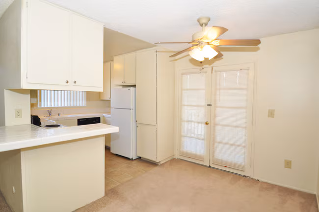 Casa de Palomar Apartments photo 3
