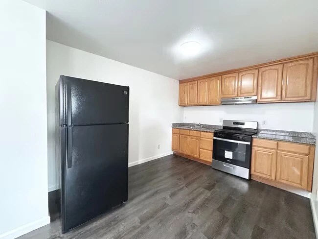 3800 Waller Ave Richmond, CA 94804 photo 2