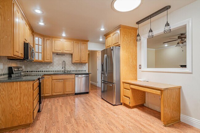 42629 Roberts Avenue, Fremont, CA 94538 photo 2
