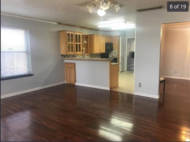 210 Nettletree St Arlington, TX 76018 photo 4