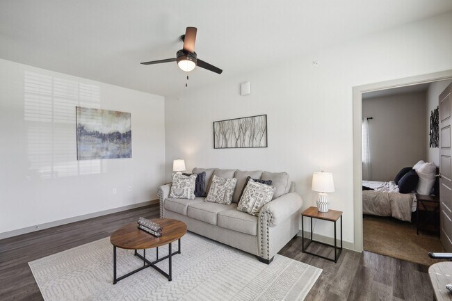 Azora Ranch Apartments photo 3