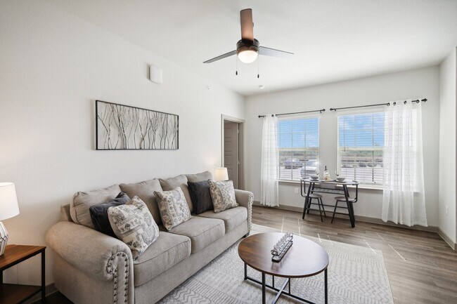 Azora Ranch Apartments photo 2