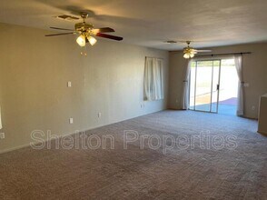 12532 W Myer Ln photo 4