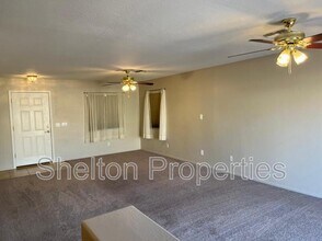 12532 W Myer Ln photo 3