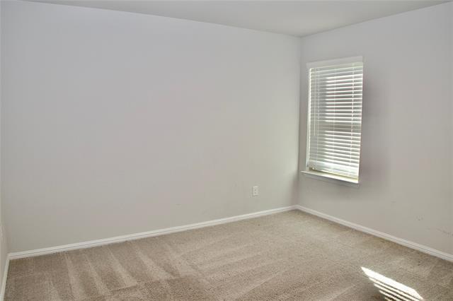 13092 Yellowstone Way, Providence Village, TX 76227 photo 4